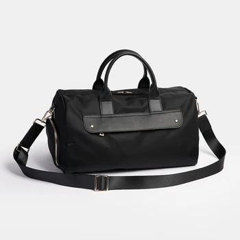 

Large-capacity messenger travel bag Korean version of the wild nylon shoulder bag leisure sports fitness bag women