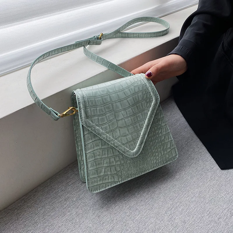 

Stereo Trapezoid Women's 2020 Spring New Style Fashion Shoulder Bag Japanese Korean Crocodile Pattern Elegant Versatile Hand Med