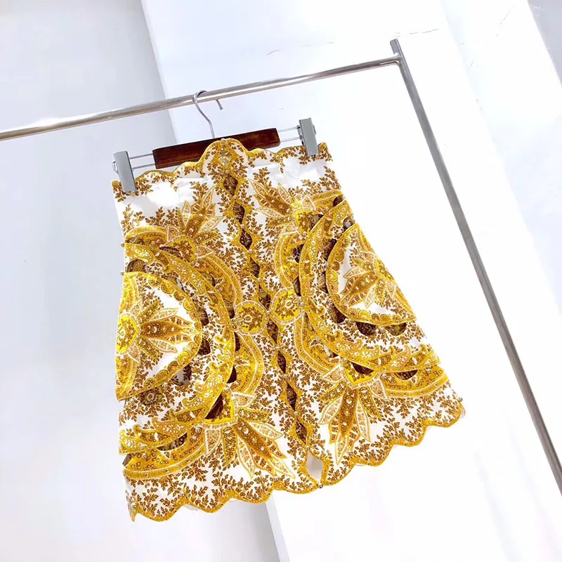 

Luxury Runway Skirts 2019 Autumn New Australia Fashion Top Quality Silk Linen Rivet Gold Hollow Out Empire Mini Skirts