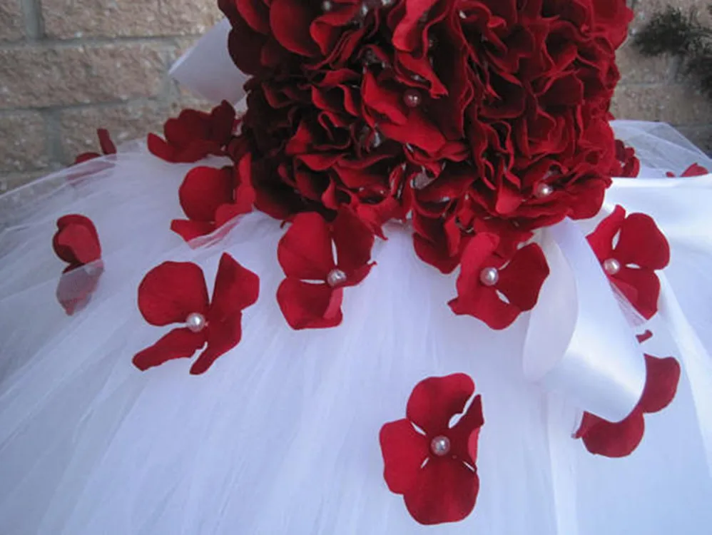 Girls White Tutu Dress Kids Tulle Dress Red Petals Flower Ribbon Bow Children Birthday Bridal Wedding Costume