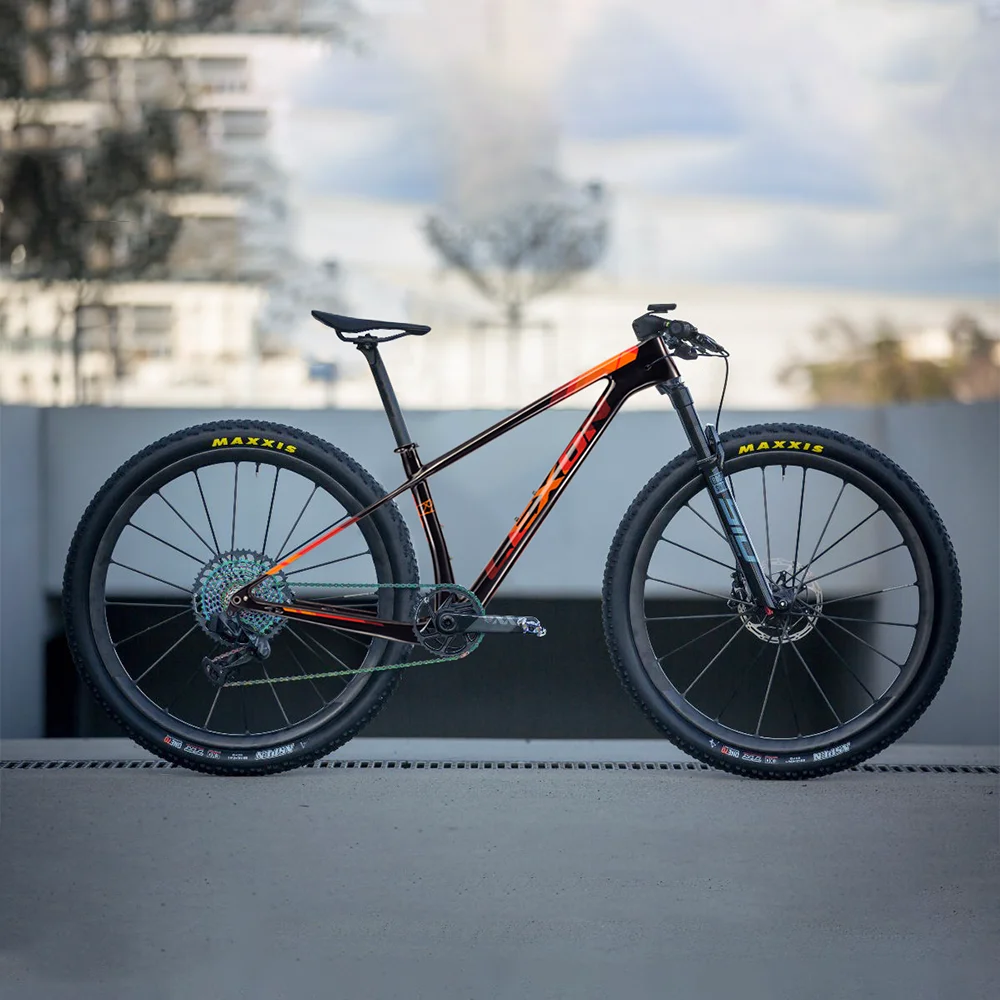 2022 Lexon Full Carbon 29\