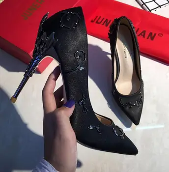 

2020 Autumn Fashion bridal shoes Gold stiletto single shoes red high heels pointed bridesmaid shoes