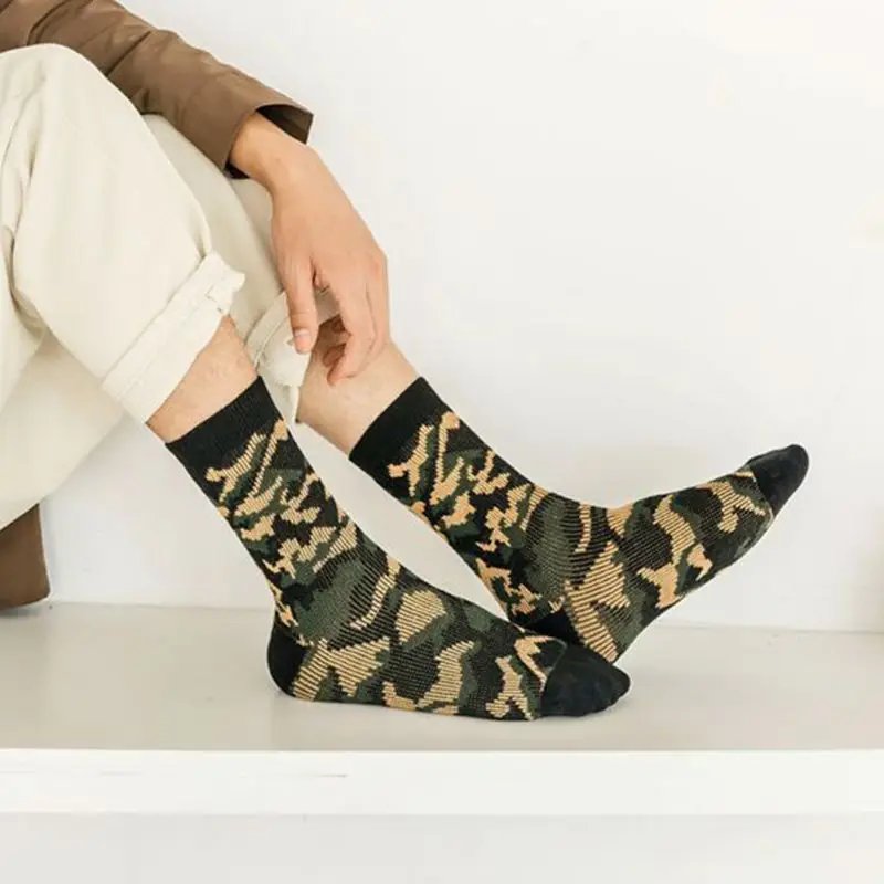 Men Military Autumn Combed Cotton Crew Socks Contrast Color Graffiti Camouflage Jungle Style Harajuku Skateboard Hosiery