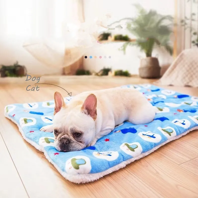 

Thickened Pet Blanket Cushion Dog Bed Cat Pad Flannel Soft Warm Washable PetS Products Suitable For Small And Large Dogs
