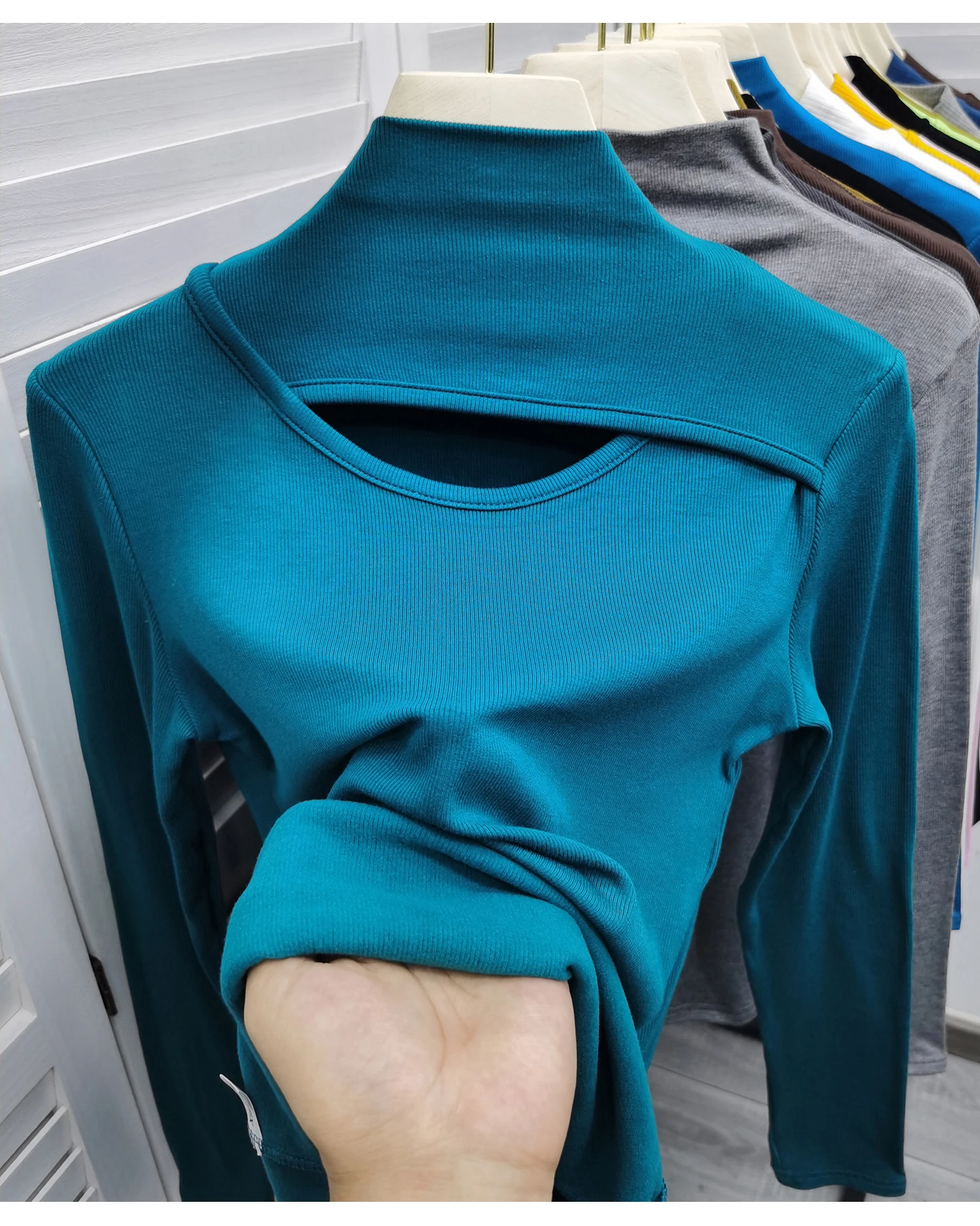 2022 Cut Out Hole Sexy Tshirts For Women Fashion Streetwear Cotton