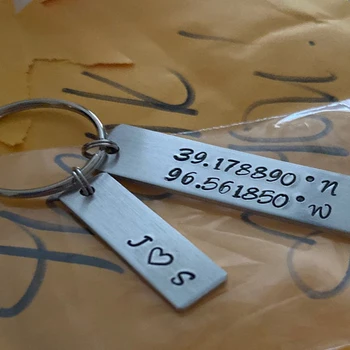 

Custom Texts Keychain Suit Tag Personalized Gift Pendant Engraved Trinket Keyring 1 Set Birthday Present For Girlfriend