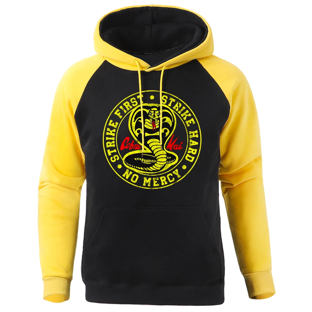 Sudadera con capucha con estampado de Cobra Kai para hombre, suéter de abrigo raglán, sudadera Harajuku de talla grande para hombre, Jersey Punk de moda urbana para hombre