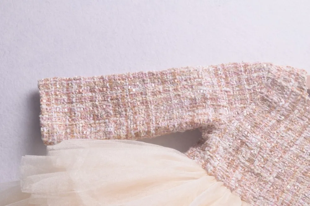 22306602368_2134298057