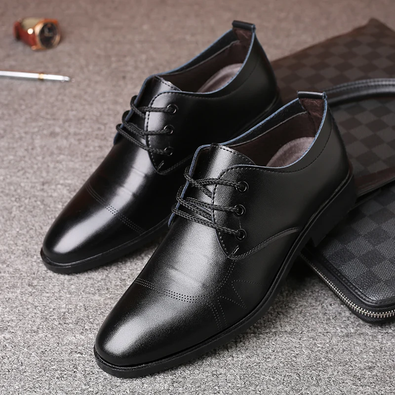 

2020 new men's business dress shoes comfortable soft leather breathable casual men's shoes wear-resistant non-slip single shoes