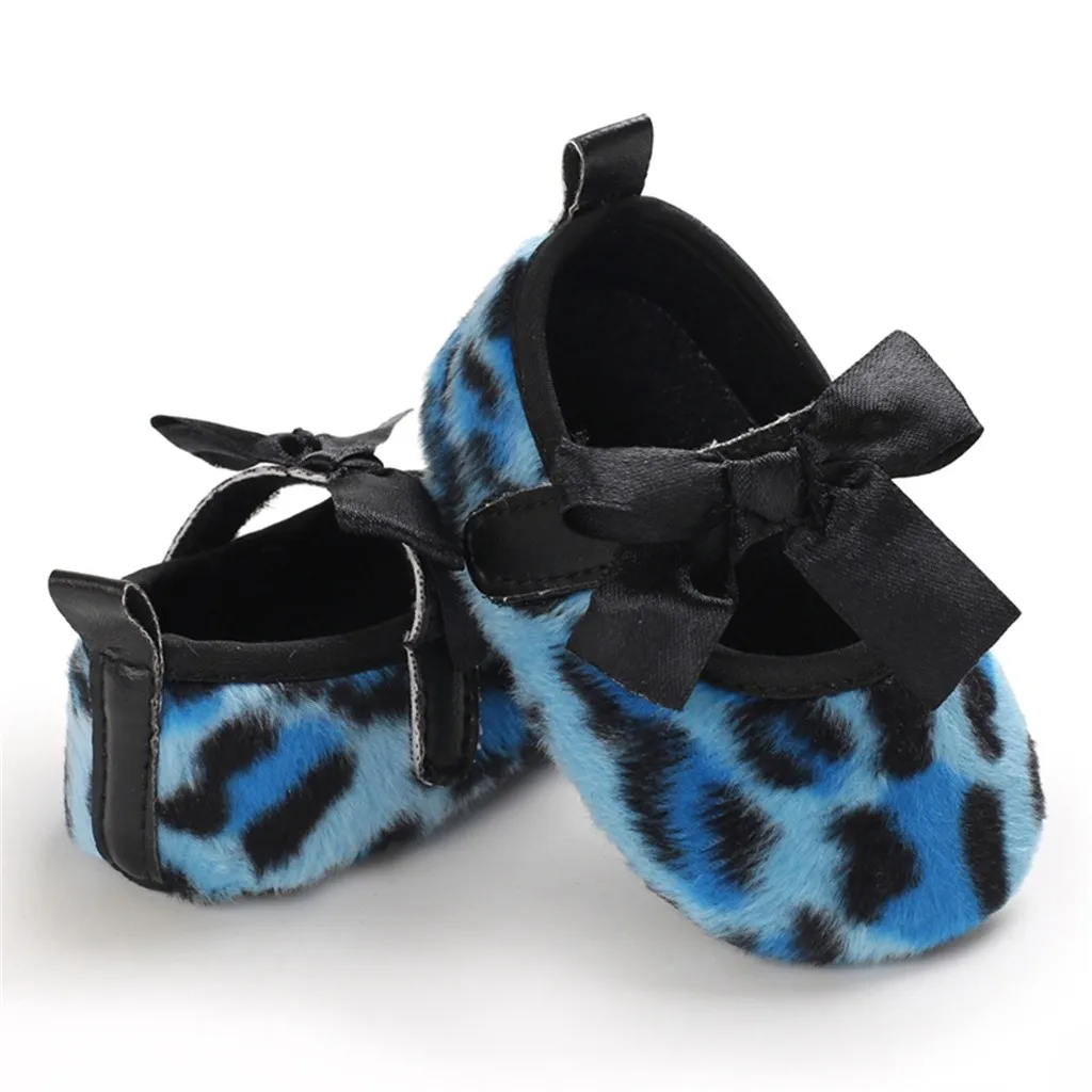 Обувь принцессы леопардовой расцветки для маленьких девочек; коллекция года; обувь для малышей с бантом; обувь для новорожденных; зимняя теплая обувь для малышей; zapatos
