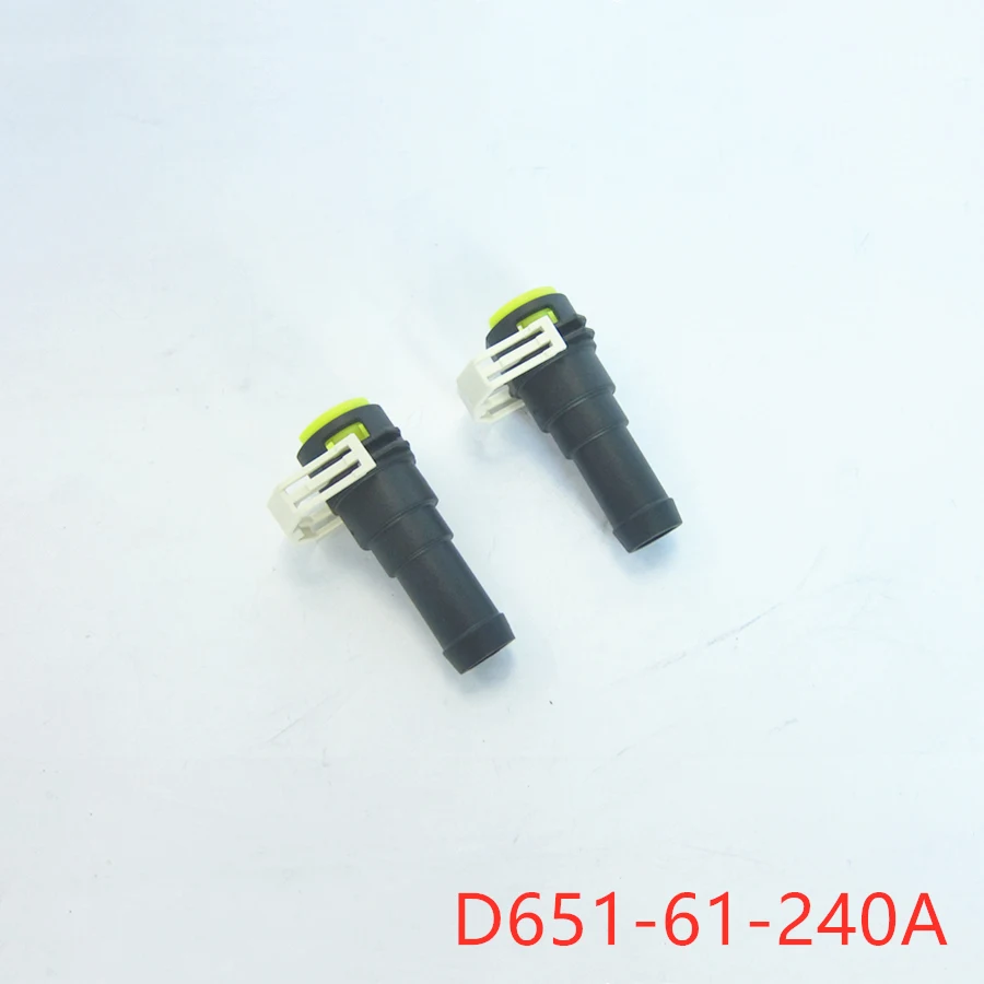 Silicone hose connector plastic hose connectors Car accessories D651-61-240 cooling system heater water hose connector for Mazda 3 2004-2012 Mazda 5 6 GH 2008-2012 Mazda2