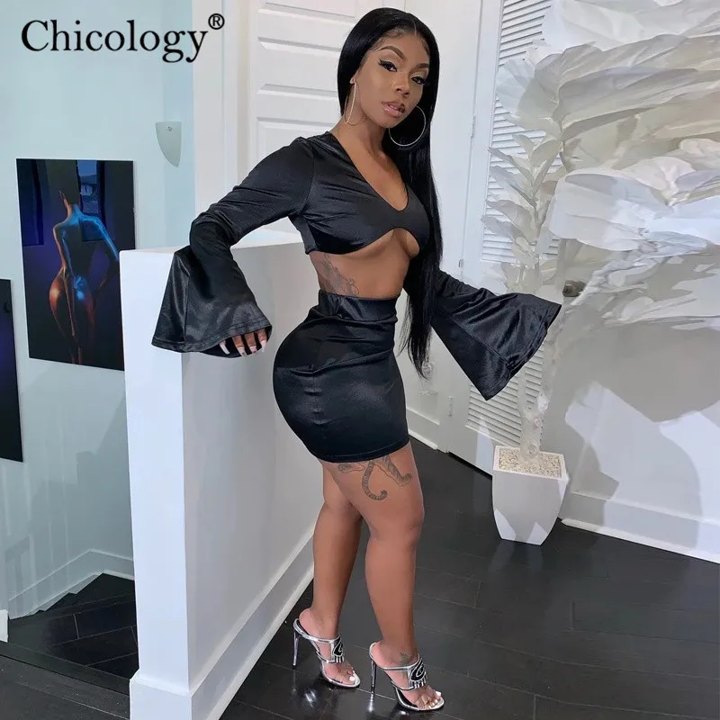 Ceny Chicology satin flare z długim rękawem 2 dwuczęściowy pasujący zestaw kobiet krótki top wysokiej talii mini spódnica 2019 jesienne zimowe ubrania imprezowe