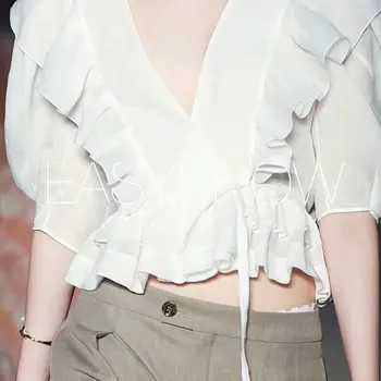 

CH023 Courtly ruffled shirt，Adjustable waist, V can be opened to open small