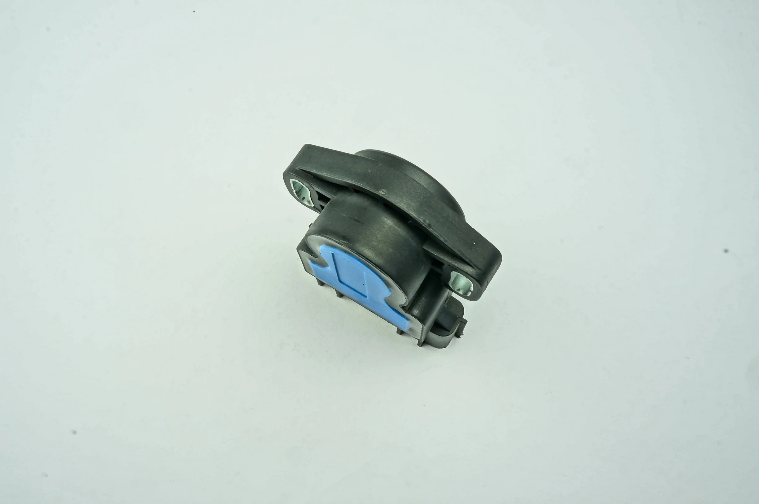 Датчик положения дроссельной заслонки TPS OE 226204P202/TH230/8971631640/TPS470/226204P21A/97163164/226204P210/213-2106/SERA48608/EC3202