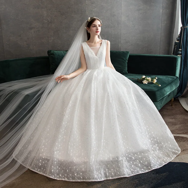

2020 V-neck Sleeveless White Tulle Ball Gown Wedding Dresses Luxury Bridal Ball Gowns with Beading Floor-length Lace-up Wedding