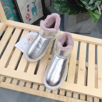 

2019 Europe's highest quality women's shoes, real leather, 100% natural wool, the latest warm snow boots, 3 colors