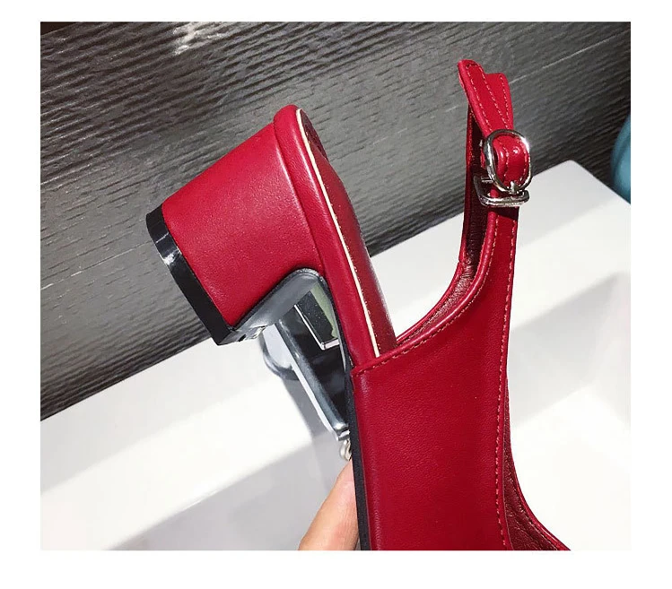 12348850287_575361887