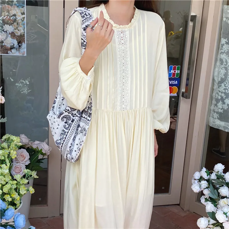 lantern sleeves