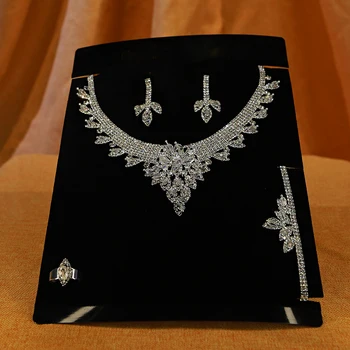 

Amanda Novias Bridal crystal full diamond necklace earrings four-piece suit exquisite high-end knot wedding dress necklace