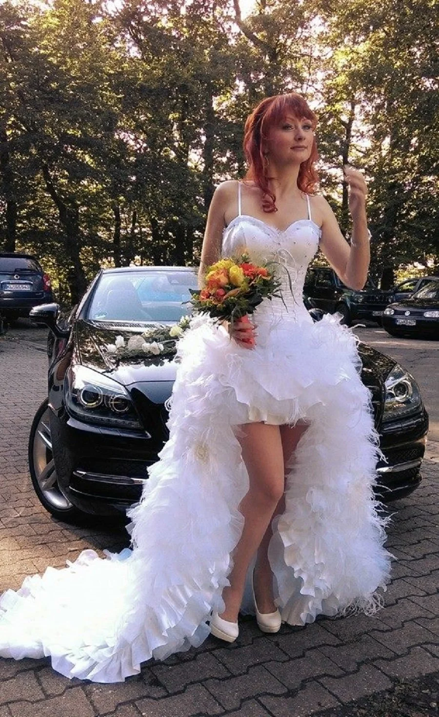 

Ball Gown Spaghetti Strips Ball Gown Wedding Dresses Luxurious Hi-Lo Bridal Gowns Custom Made Summer Women Wedding Dress Tulle