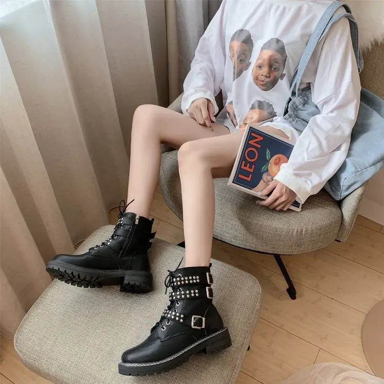 

Winter Ankle Platform Martin Boots Women Punk Boots with Rivet Belt Black PU Leather Zipper Short Booties Ladies Bota Feminina