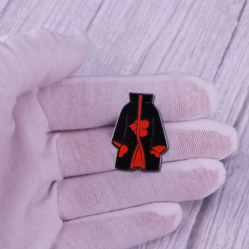 Naruto Shippuden Akatsuki Cloud Enamelled Pin Badge