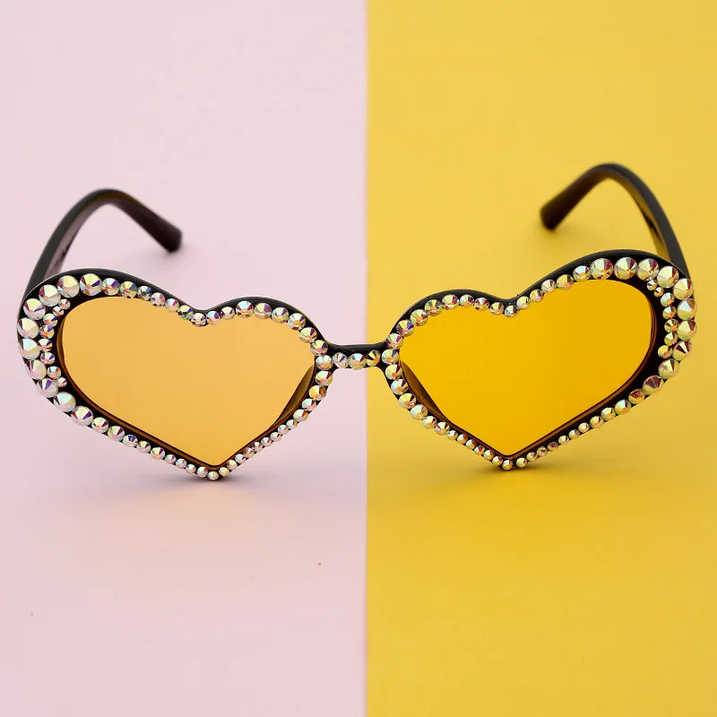 47119 Роскошные Алмазные Солнцезащитные очки в форме сердца для мужчин и женщин, модные очки UV400 в винтажном стиле - Цвет линз: yellow