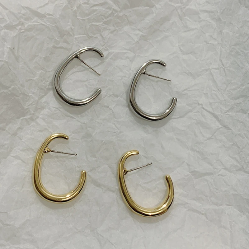 Минималистичные Золотые круглые серьги гвоздики в виде букв с крючком для женщин
