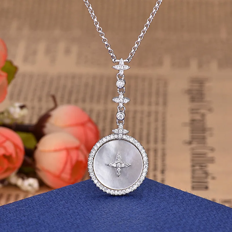 

Europe And America Star Fritillary Necklace Women's Fashion Long Sweater Chain Clover Choker July New Style