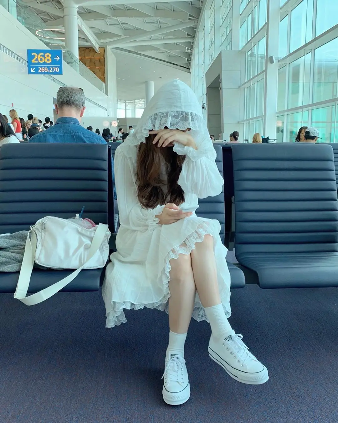 SHENGPALAE Новое весеннее Белое Женское платье с длинным рукавом и капюшоном, кружевное свободное корейское модное женское платье FU090