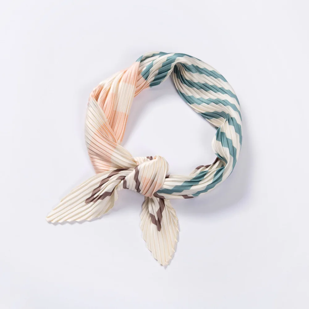 

Organ Pleated Small Square Scarves Spring And Autumn Seasons Art Retro New Wild Decoration Fshion Small Scarf Size 70*70cm