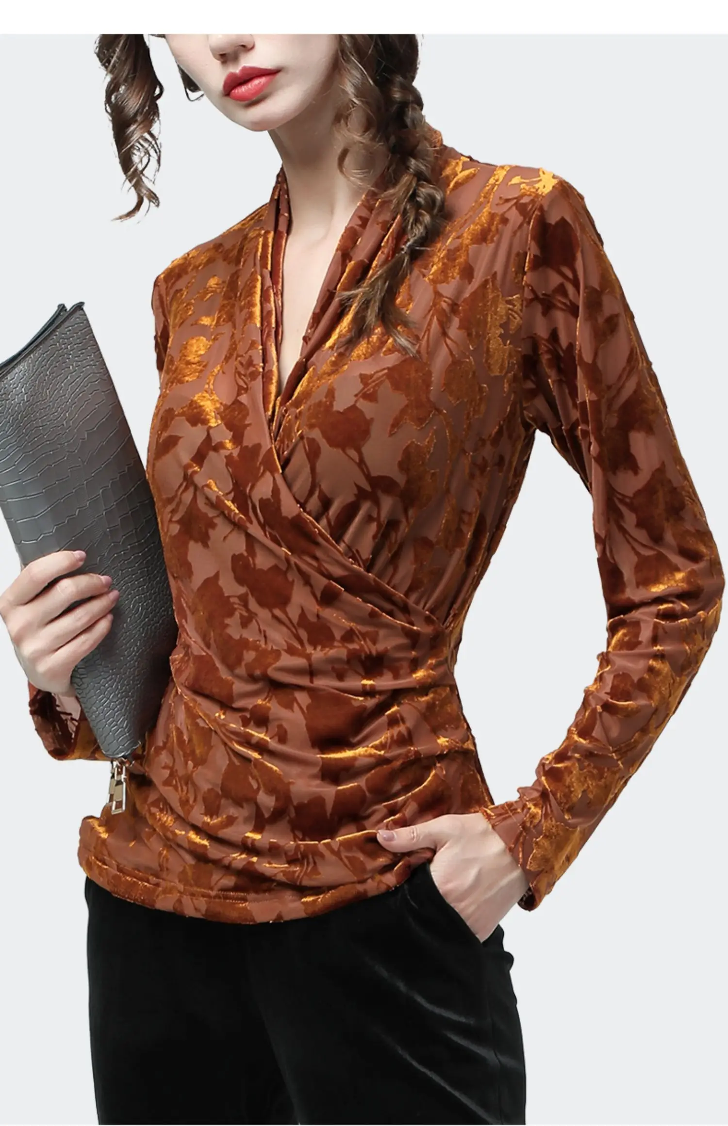 Золотая Цветочная вышивка велюровая блузка женская элегантная Облегающее с длинными рукавами v-образный вырез теплый зимний Топ Оболочка Джемпер Пуловер