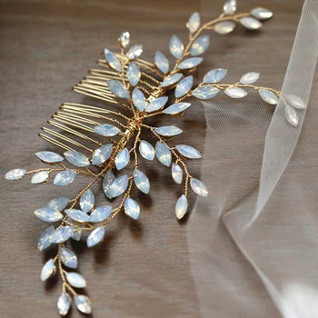 

Elegant Wedding Hair Comb Handmade Bridal Crystals Hair Pieces Wedding Headwear Comb (White)