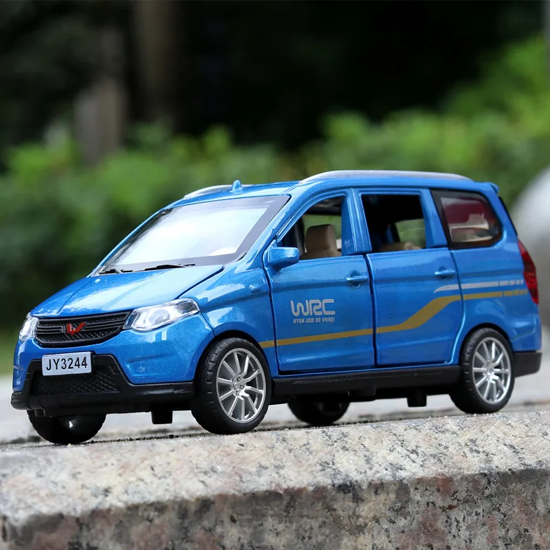 [In Bulk] Five Hongguang with Diamond Car Model Sound And Light Warrior Small Car 1: 32 Toy Car Boy Car Decoration