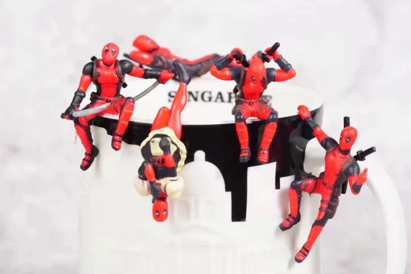 

Deadpool 5-Deadpool Cup Insulator Tea Cup on Deadpool Capsule Toy Doll Garage Kit Model