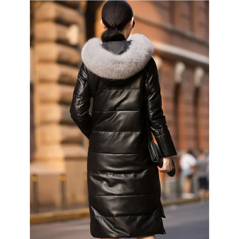 Женская куртка из натуральной кожи зимняя с капюшоном лисьего меха женская