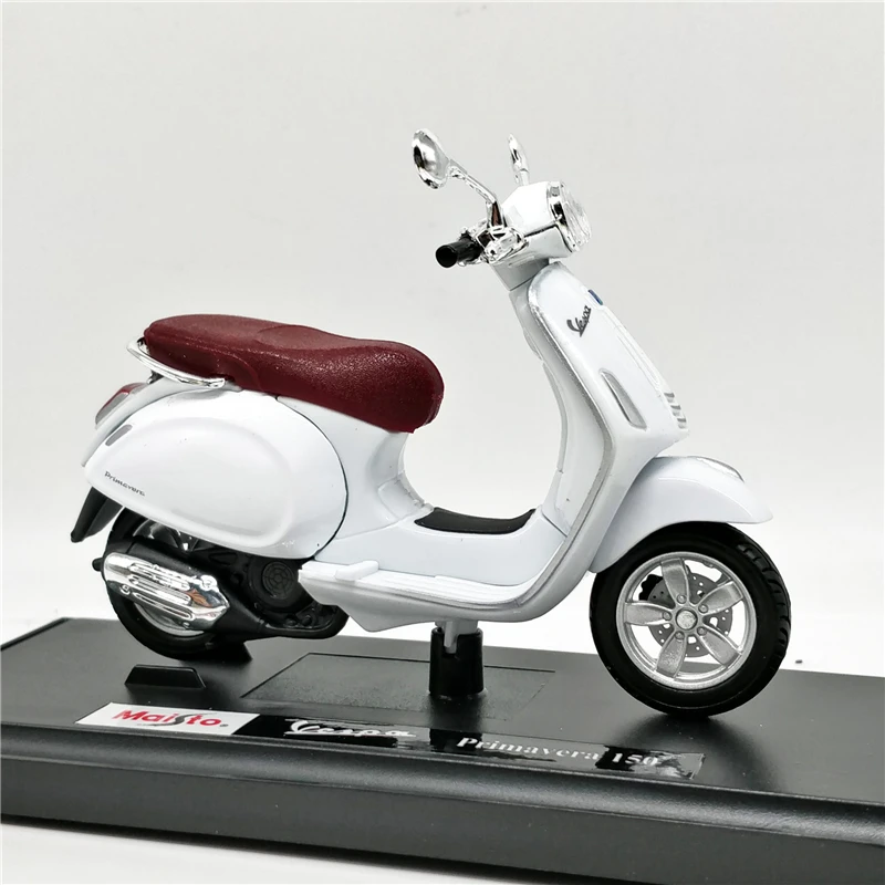 Скутер Maisto 1:18 Vespa Primavera 150 белый литой мотоцикл| |