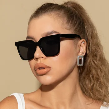 2022 New Fashion Sunglasses Women Brand Designer Retro Rectangle Sun Glasses Female Ins Popular Colorful Vintage Square Eyewear 1