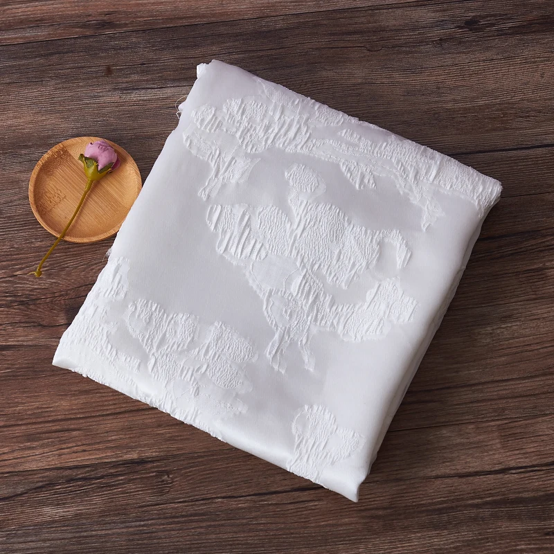 Высокое качество шелк эластичность tissu белый шелк тутового шелкопряда жаккардовые материалы высокого качества халаты, платья, cheongsam, одежда ткань