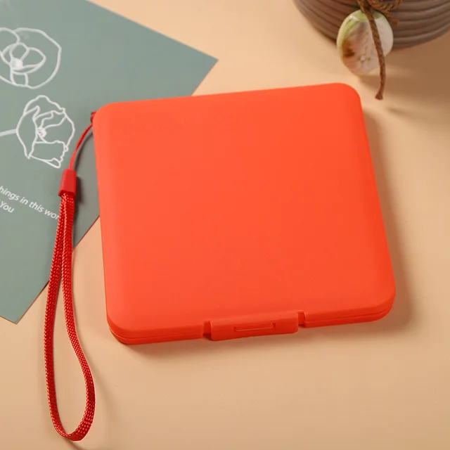 2021 Matte KN95 Save Mask Holder Temporary Storage Flip Cover Dust-proof Portable Outdoor Disposable Mask Storage Box Organizer Red