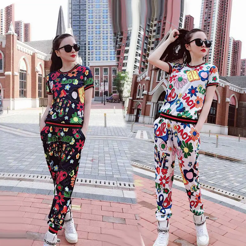 2021 summer new sports Outfits female Korean version of big flower slim fashion loose short sleeve pants casual two-piece set