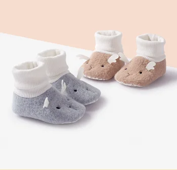 

Winter new baby step shoes cute pattern plus velvet warm men and baby non-slip feet cover floor socks soft shoes