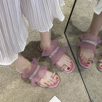 

Crystal Clip Toe Slippers Women Flat Slides Summer Sweet Lace Ruffles Open Toe Slippers Women Soft Sole Beach Slides 2020