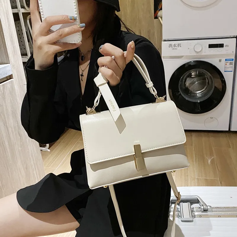 

Elegant White Small Shoulder Bag Women High Quality Solid Color Pu Leather Crossbody Bag Female Casual Rivet Tote Messenger Bags
