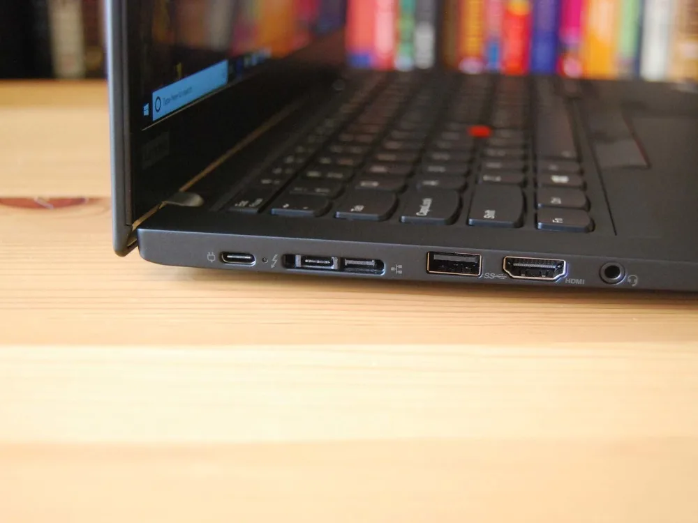 lenovo-thinkpad-x390-ports-left-01_conew1