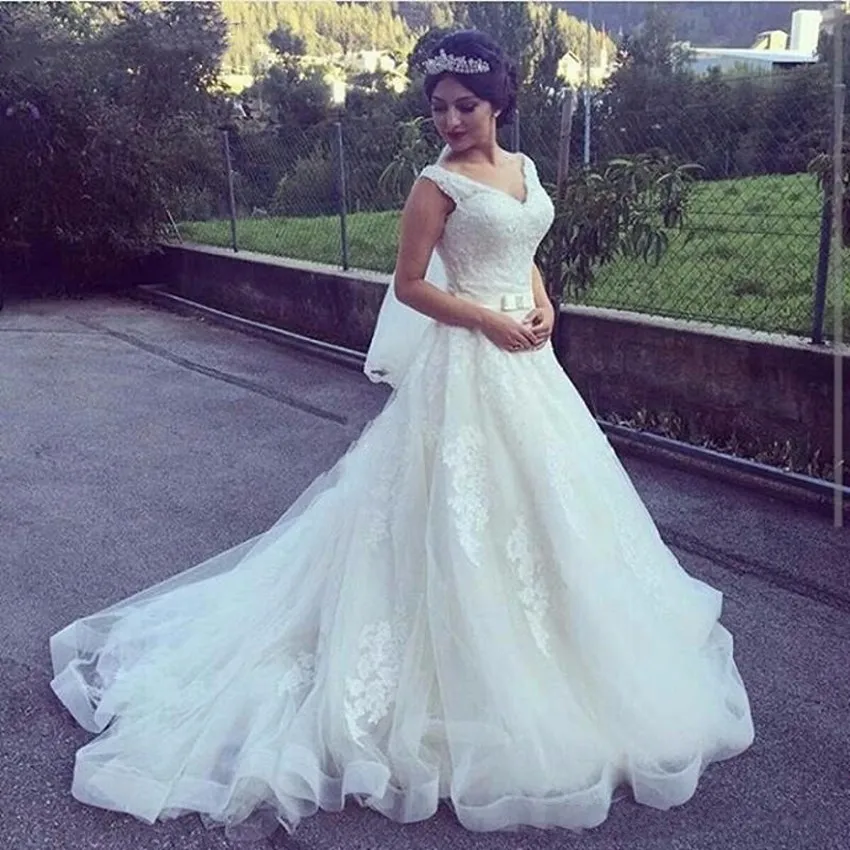 Винтажное свадебное платье, белое кружевное платье с аппликацией, v-образный вырез, шнуровка сзади, Тюлевое платье трапециевидной формы с коротким шлейфом, на заказ, красивое свадебное платье для женщин