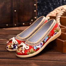 New embroidered shoes folk dance mother shoes bow shoes breathable non-slip women's shoes oxford shoes for women