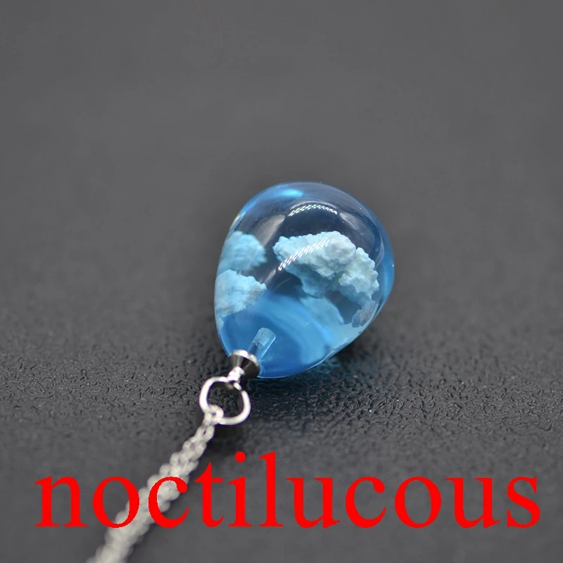 noctilucous 20 Креативные красочные голубое небо и белые облака прозрачные Смолы Кулон Мода натуральный простой стиль дамы ожерелье - Окраска металла: noctilucous 20