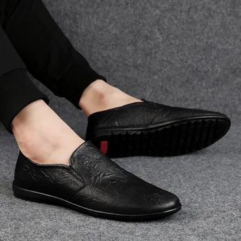 

fashion Genuine Leather Men Shoes outdoor Soft Moccasins Loafers slip on Brand Men Flats Comfy casual Driving Shoes men