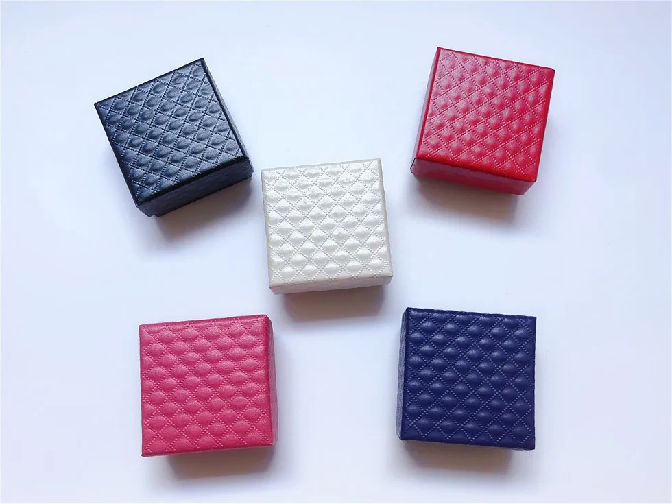 

1pc Fashion Luxury Diamond Pattern Jewelry Box Ring Earrings Small Carton Present Gift Box Case Square Case Package